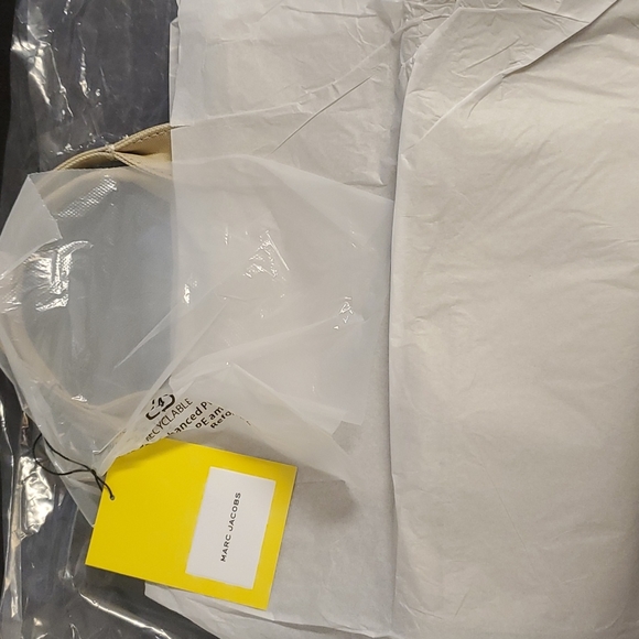 Marc Jacobs Small The Colorblock Tote Bag Cream Model H063M01RE21-261 - Picture 5 of 6